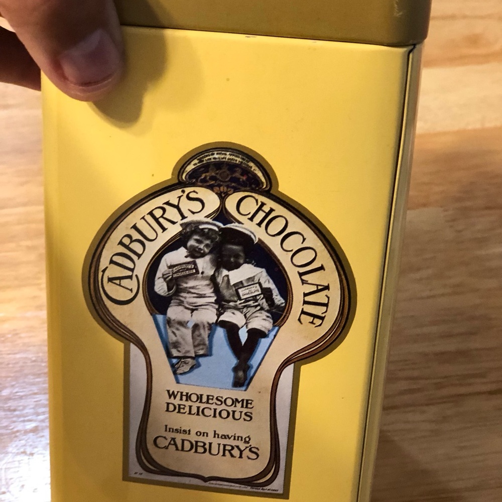 Vintage Cadbury Milk Chocolate Tin - Picture 5 of 5